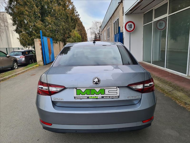 Škoda Superb III 2.0TD*NAV*EL.KUFR*SERV - fotka 5 z 29