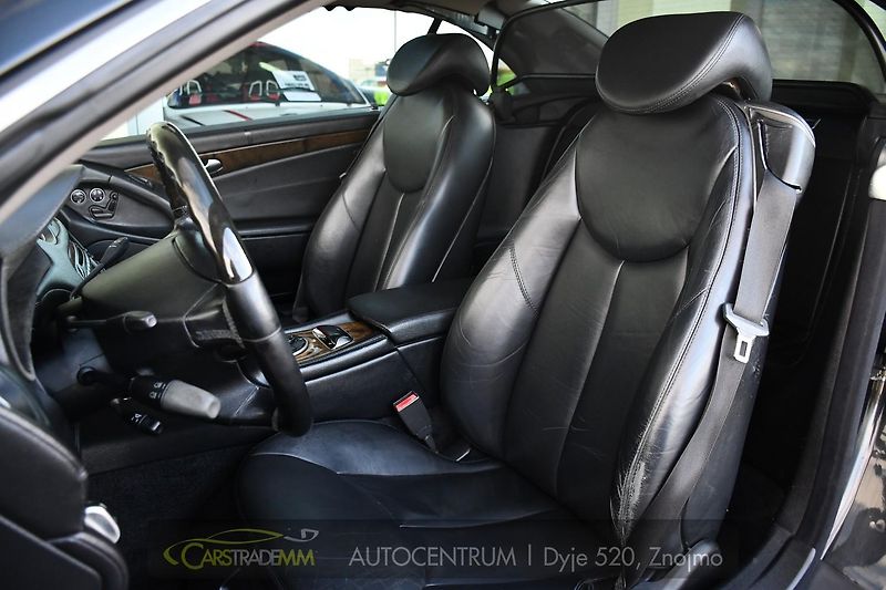 Mercedes-Benz SL 500 - fotka 11 z 38