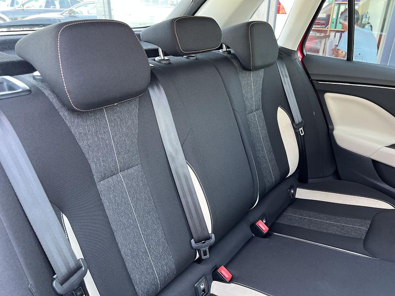 Škoda Kamiq 1.0TSi 85kw Style Plus Extra - fotka 33 z 47