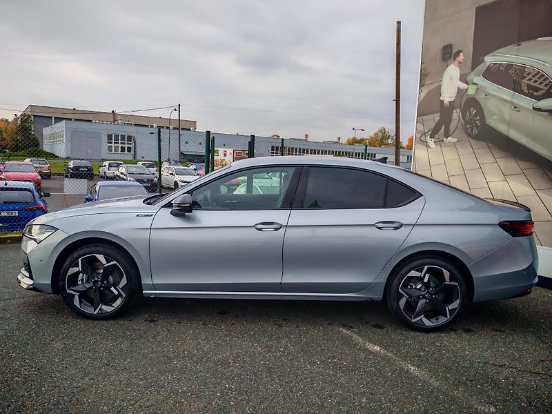 Škoda Superb (2026) Sportline, 2,0TSi,DSG, 4x4 - fotka 3 z 23