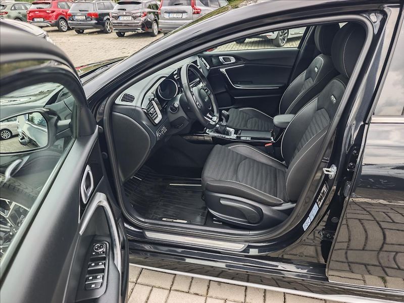 Kia ProCeed 1,5 T-GDI 118kW  GT-Line PLUS - fotka 10 z 24