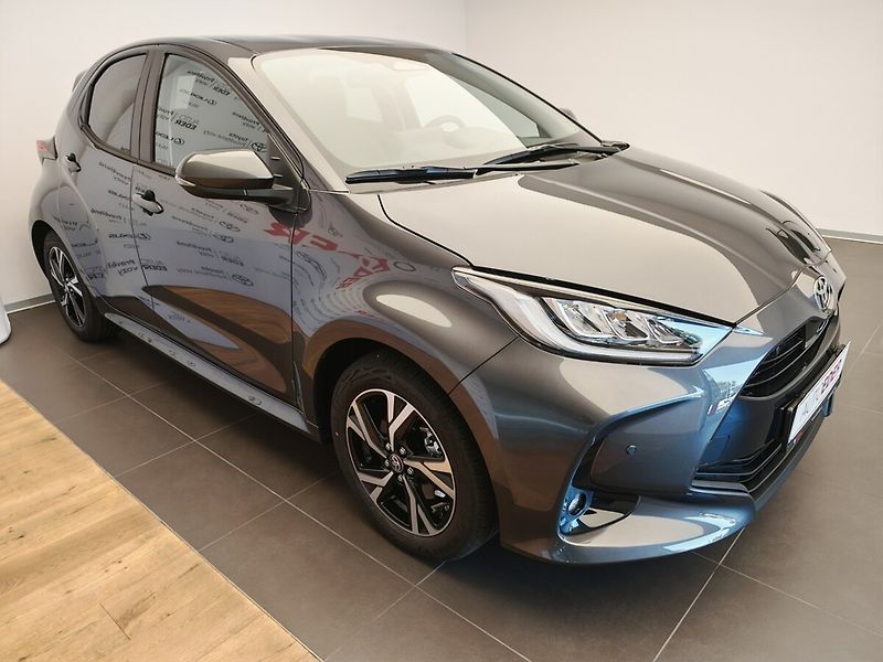 Toyota Yaris 1.5 Hybrid Style - fotka 3 z 30