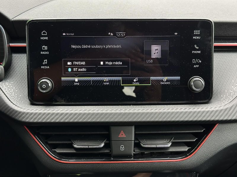 Škoda Kamiq 1.0TSi Monte Carlo 116PS Matri - fotka 23 z 41