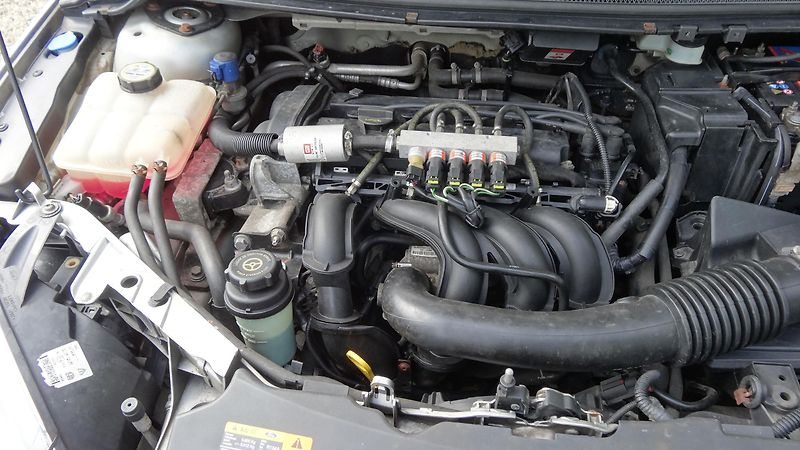 Ford Focus Kombi 1.6i 74kW LPG Taž.zař. - fotka 14 z 18