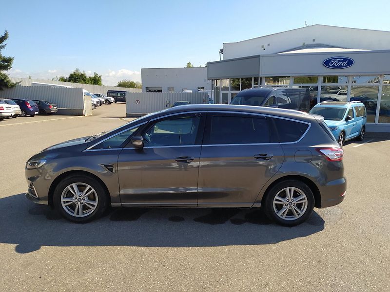 Ford S-MAX (2022) 2.0 EcoBlue 110kW/150k Titaniu - fotka 2 z 20