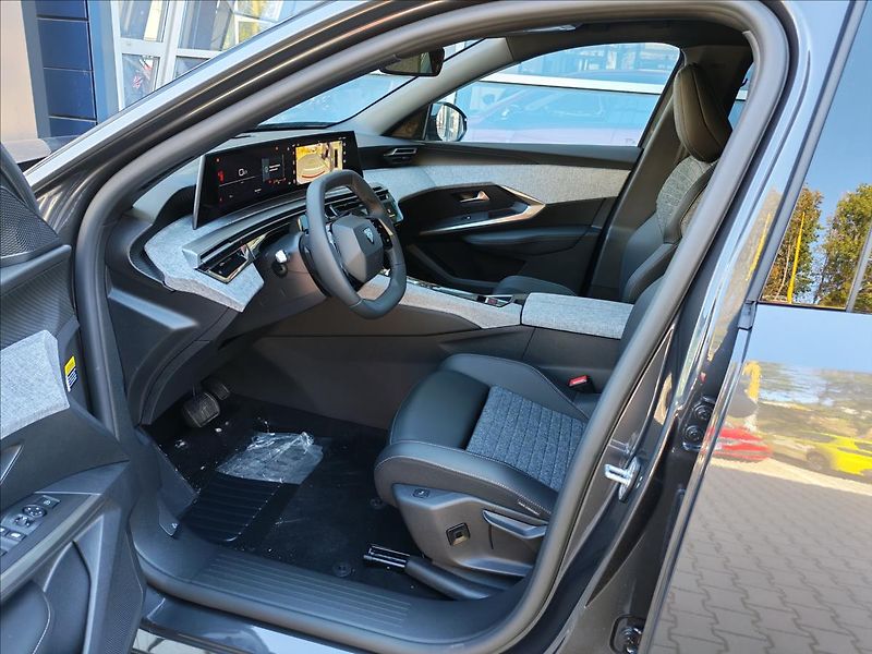 Peugeot 3008 (2026) BUSINESS Hybrid 145 e-DCS6 - fotka 13 z 18