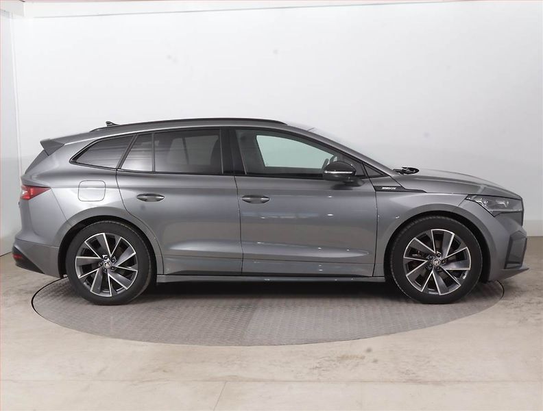 Škoda Enyaq (2022) Sportline iV 60 (62 kWh) - fotka 6 z 18