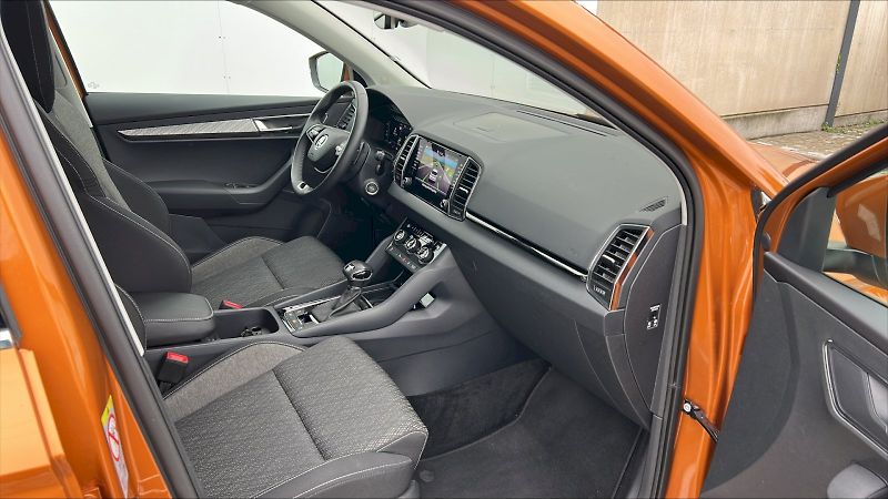 Škoda Karoq (2024) SEL TS 110/1.5 A7F - fotka 9 z 26
