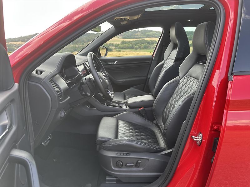 Škoda Kodiaq 2,0 TDI 147kW Sportline Zaruka - fotka 12 z 44