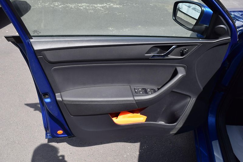 Škoda Rapid (2016) 1.2TSI 81kw AMBIT JOY XEN NAVI - fotka 19 z 49