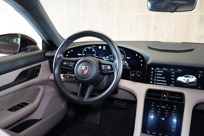Porsche Taycan Sport Turismo, Pano, Matrix - fotka 49 z 50