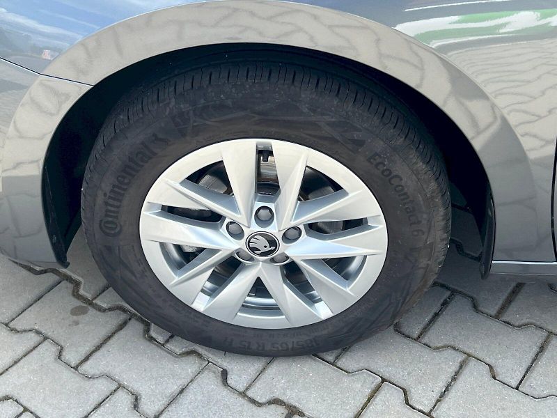 Škoda Fabia (2025) Top Selection 1.0 TSI 85 kW 7° - fotka 11 z 31