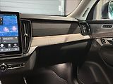 Volvo XC90 (2026) 2,0 T8  Ultra Dark - náhled 24
