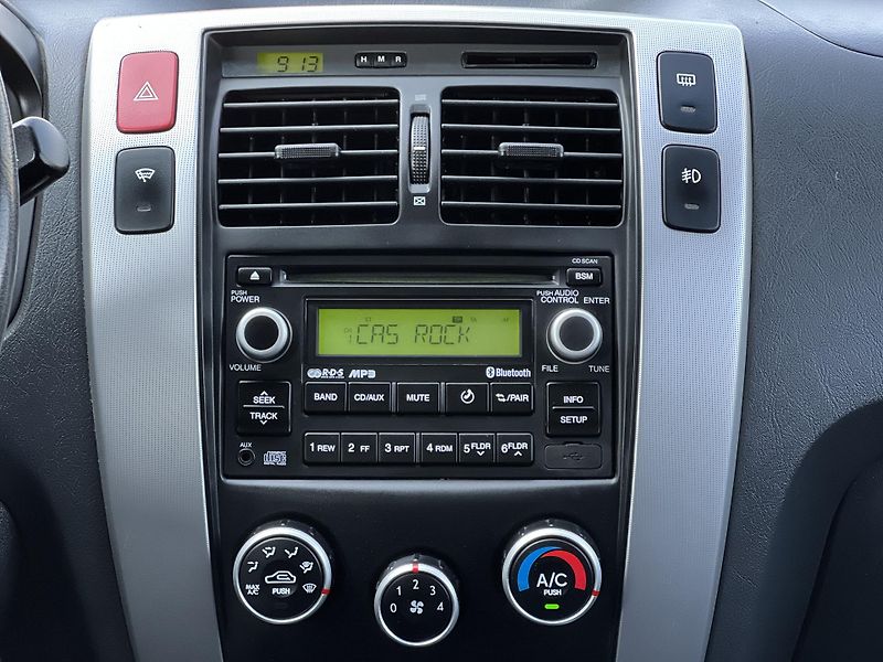 Hyundai Tucson 2.0CRDi 4x4 KLIMATIZACE ALU - fotka 16 z 35