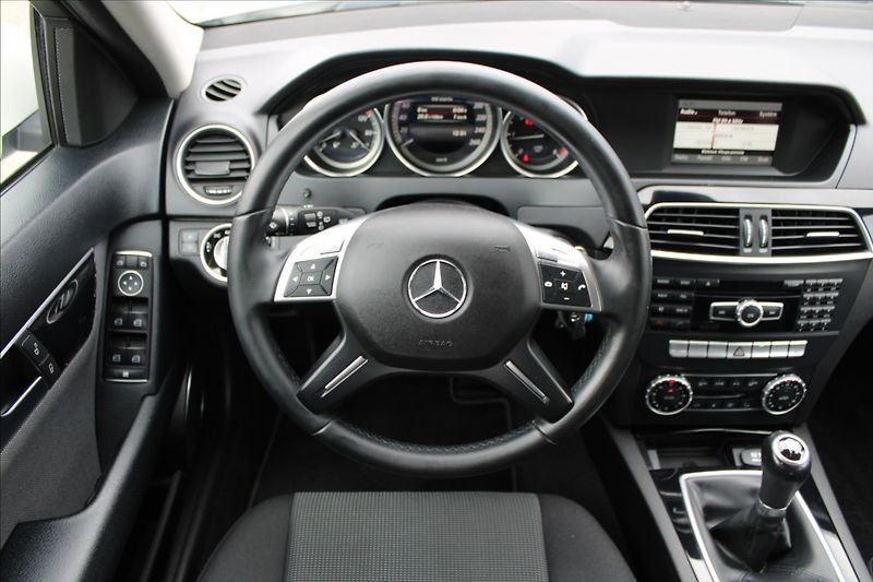 Mercedes-Benz Třídy C 2,1 200d  NOVÉ V ČR,VÝHŘEVY - fotka 10 z 32