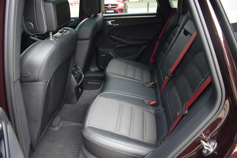 Porsche Macan (2023) T/Pano/KeyLess - fotka 28 z 42