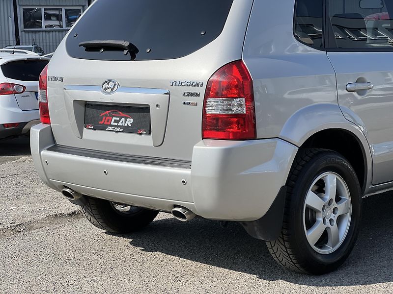 Hyundai Tucson 2.0CRDi 4x4 KLIMATIZACE ALU - fotka 35 z 35