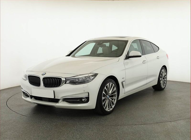 BMW Řada 3 (2017) 320d xDrive GT, 4X4, Automat - fotka 2 z 20