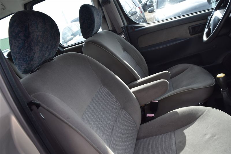 Citroën Berlingo 1,6 16V 80KW NOVÉ SVÍČKY - fotka 20 z 34