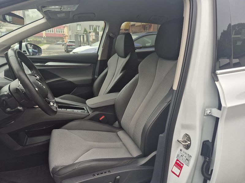 Škoda Enyaq iV 80 LOFT 150kw TZ SOH 96% - fotka 38 z 45