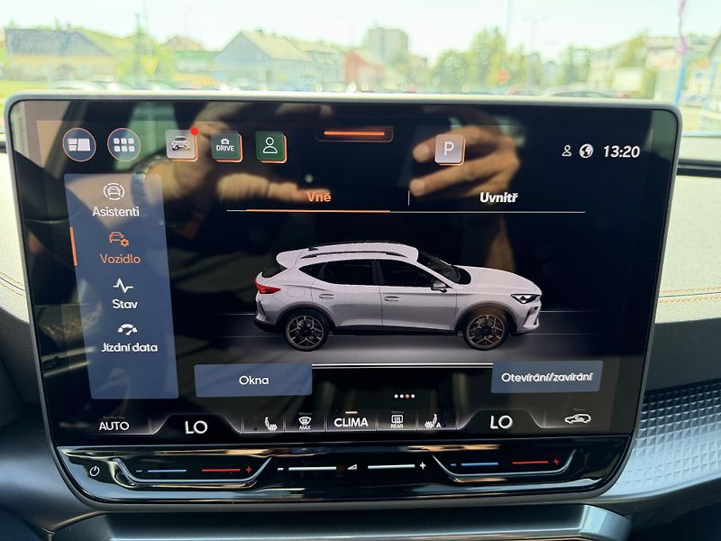 Cupra Formentor 1,5 eTSi/110kW - DSG - fotka 35 z 92