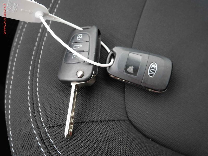 Kia Sportage (2013) 1.6 GDi, ČR - fotka 21 z 21
