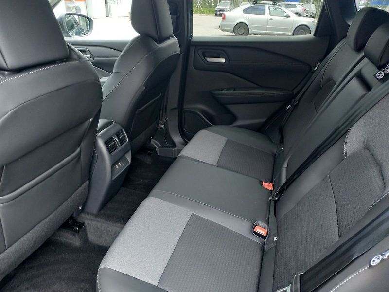 Nissan Qashqai 1.3T mHEV MT,2WD, SKLADEM - fotka 11 z 29