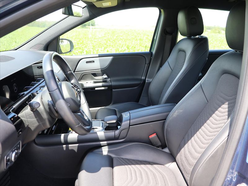 Mercedes-Benz Třídy B 2,0 200d 110kW Aut. LED CZ - fotka 12 z 38
