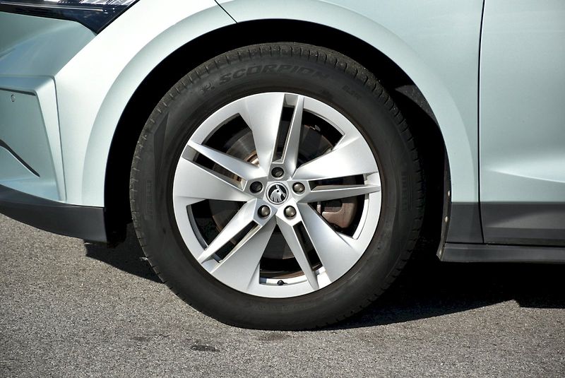 Škoda Enyaq (2021) 80 150kW - fotka 31 z 31