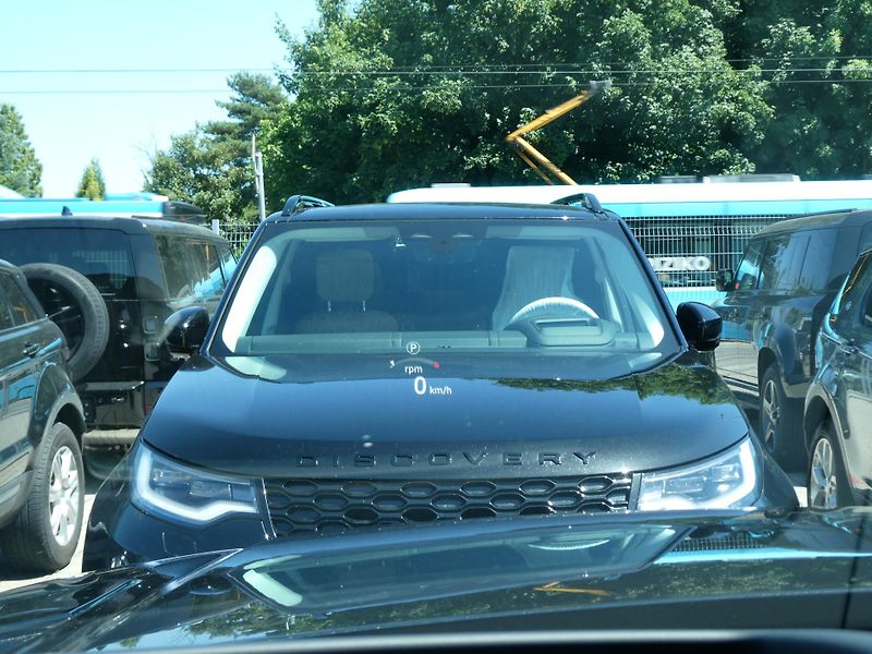 Land Rover Range Rover Sport (2026) SV P635 - fotka 24 z 43