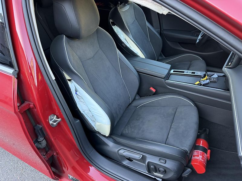 Volkswagen Passat 2,0TDi 147kW 4x4 ELEGANCE  - fotka 17 z 20