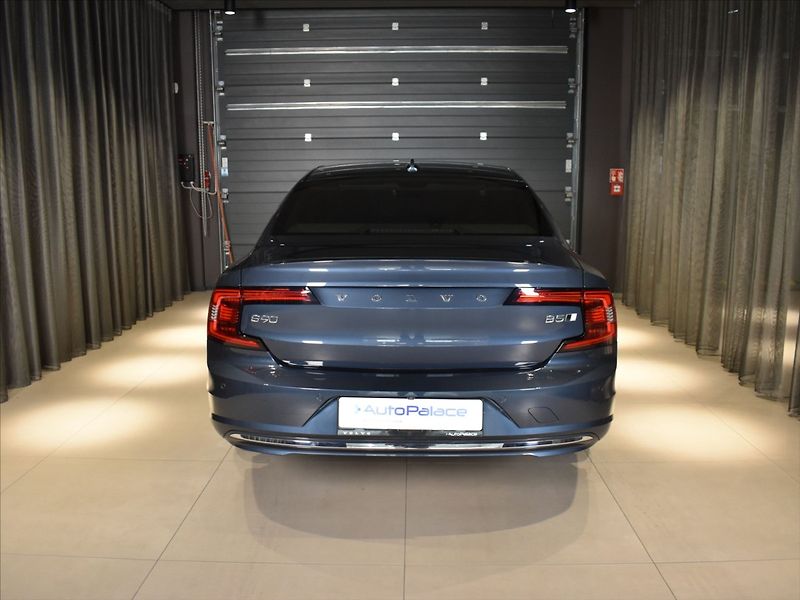 Volvo S90 2,0 B5 Ultimate B&W,Pano,headu - fotka 5 z 26