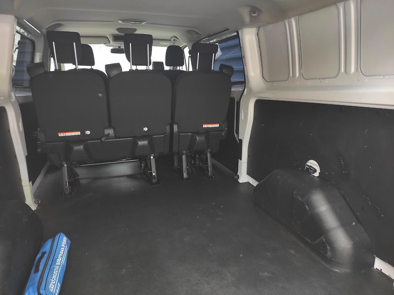 Ford Transit Custom 2.0EcoBlue mHev, L2, 6 míst,TZ - fotka 27 z 42