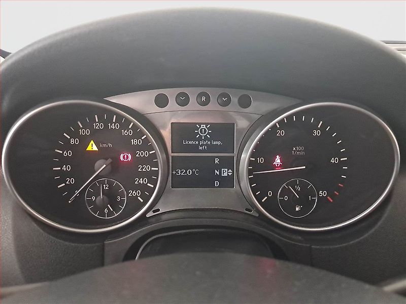 Mercedes-Benz Třídy M (2006) ML 320 CDI , 4X4, Automat - fotka 11 z 17