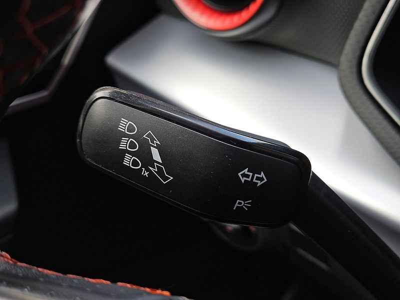 Seat Arona 1,0 TSI 81kW, FR, 1.maj., ČR - fotka 19 z 33