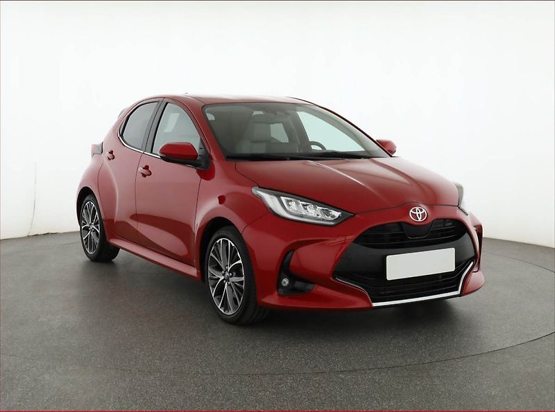 Toyota Yaris (2023) Executive 1.5 VVT-i, ČR,1.maj - fotografie inzerátu