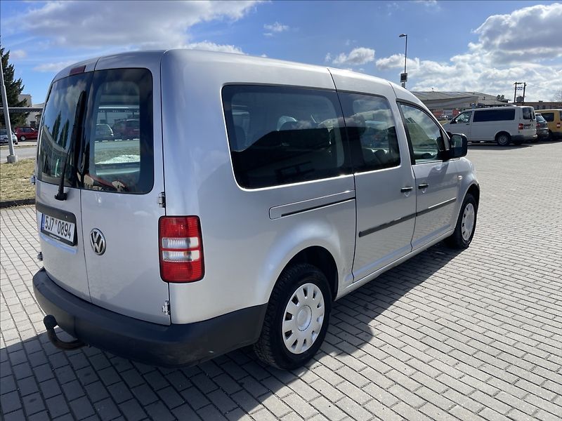 Volkswagen Caddy 1,6 TDi 75kw MAXI TAŽNÉ DPH po - fotka 4 z 31