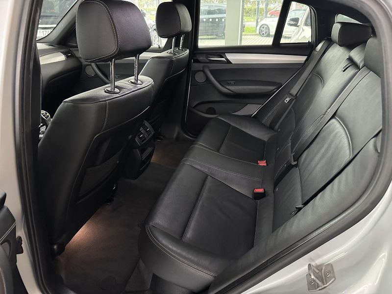 BMW X4 (2017) X4 M40i xDrive HARMAN KARDON - fotka 20 z 35