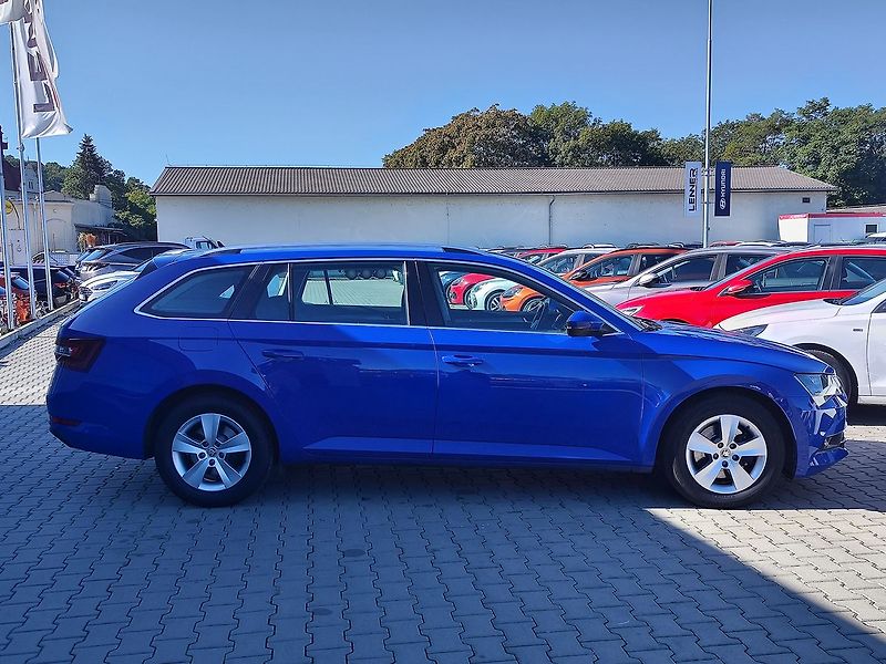 Škoda Superb 2.0 TDI/110kW Style DSG - fotka 4 z 32