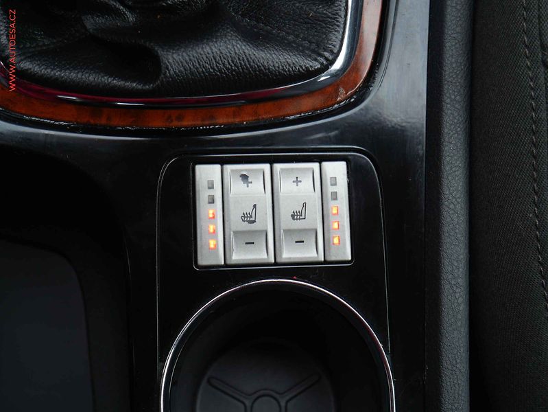 Ford Mondeo (2007) 2.0i, AC, temp, výhřev.sed - fotka 17 z 18