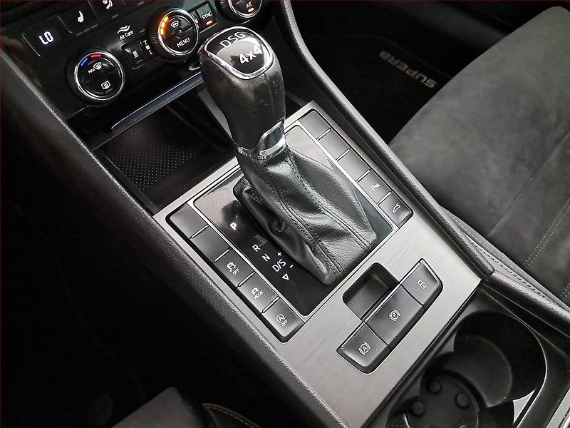 Škoda Superb (2020) Scout 2.0 TSI - fotka 16 z 20