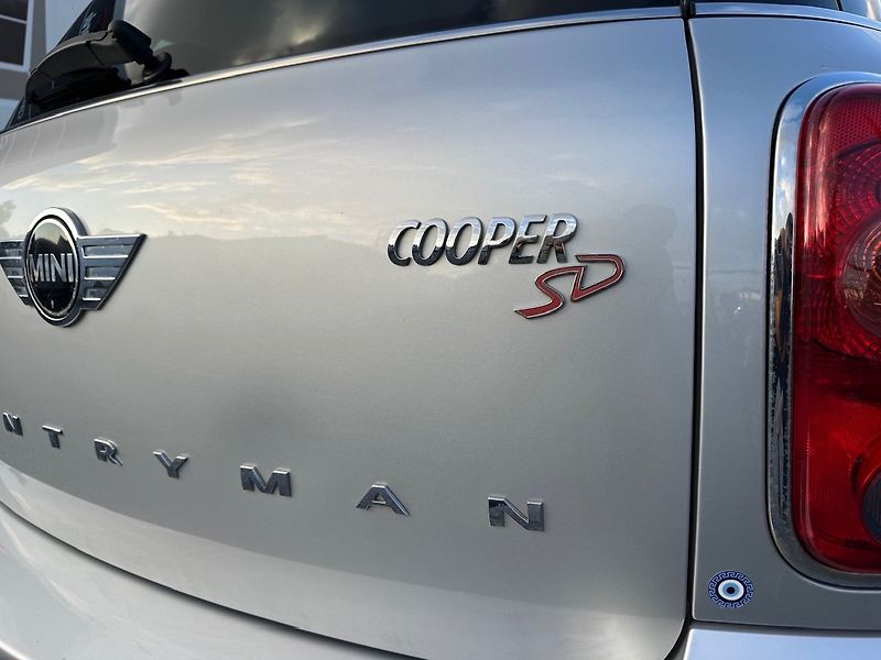 Mini Cooper (2013) 2.0 D 105kW ALL4 AUT - fotka 43 z 47