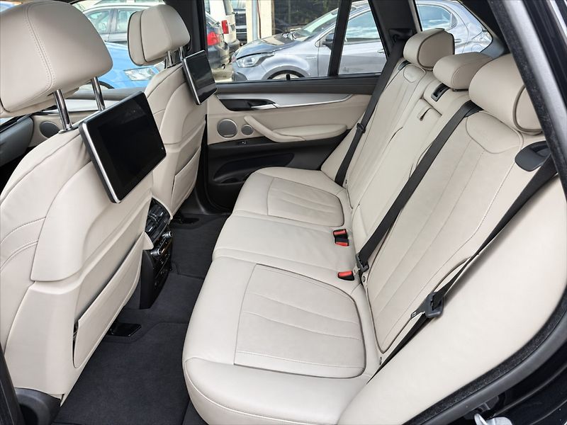 BMW X5 40e Xdrive LED HUD PANO TZ - fotka 14 z 42