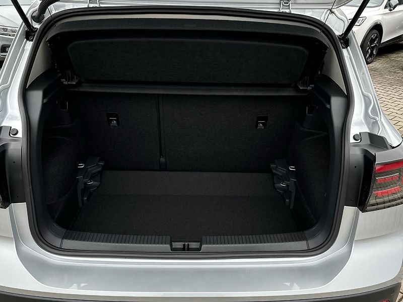 Volkswagen T-Cross People 1,0 TSI - fotka 15 z 23