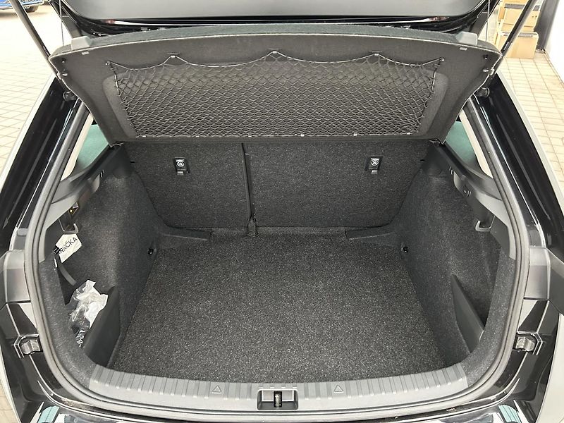 Škoda Scala 1.5 TSI Top selection - fotka 23 z 29