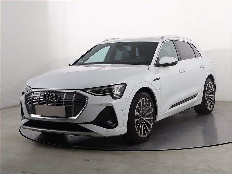 Audi e-tron (2020) S-Line 50 quattro - fotka 2 z 27