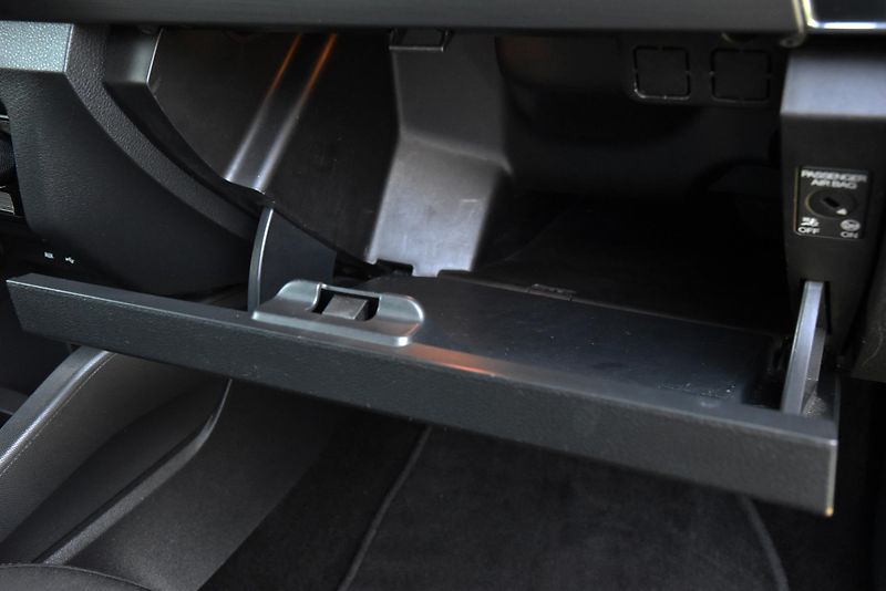 Škoda Fabia 1.2 TSi 6st STYLE,KLIMA,VÝHŘEV - fotka 42 z 50