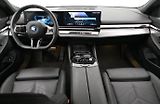BMW i5 eDrive40 Touring SoH 96% Tažné - náhled 4