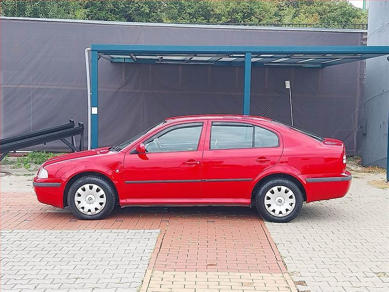 Škoda Octavia (2009) 1.9 TDI , Serv.kniha, nová STK - fotka 3 z 12