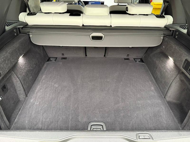 BMW X5 3,0 210 kW xDrive30d - fotka 43 z 55
